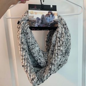 Cuddl Duds Scarf
